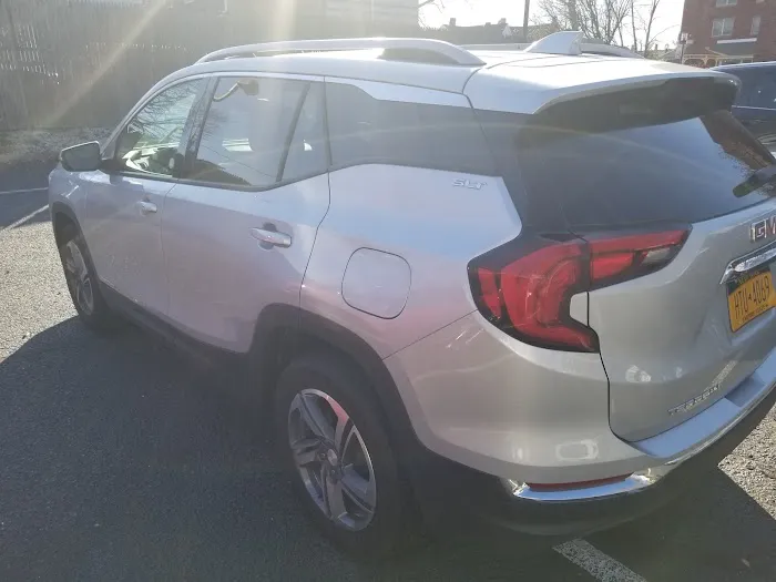 Avis Car Rental Picture 5