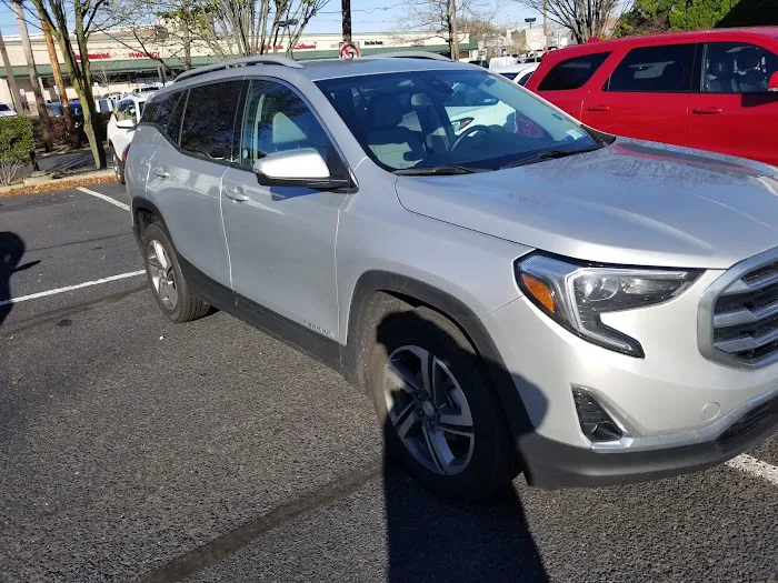 Avis Car Rental Picture 9