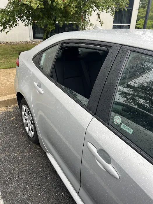 Avis Car Rental Picture 3