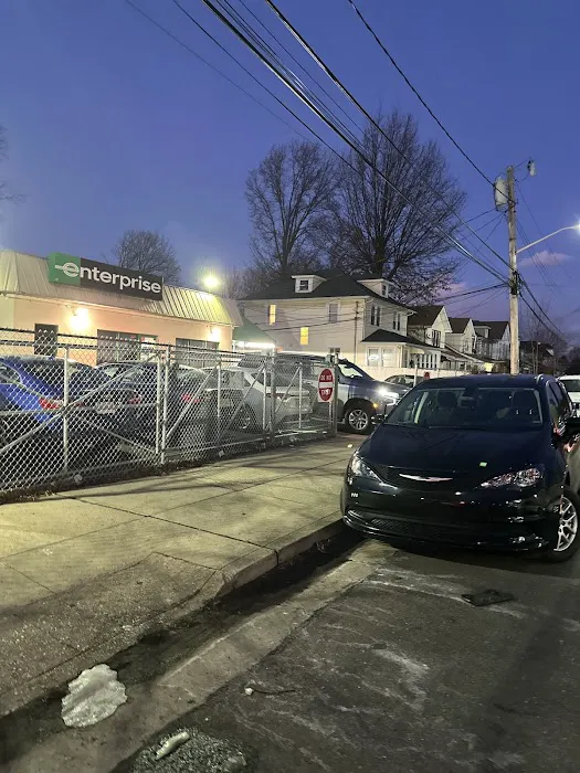 Enterprise Rent-A-Car Picture 2