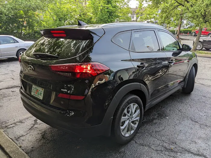 Avis Car Rental Picture 2