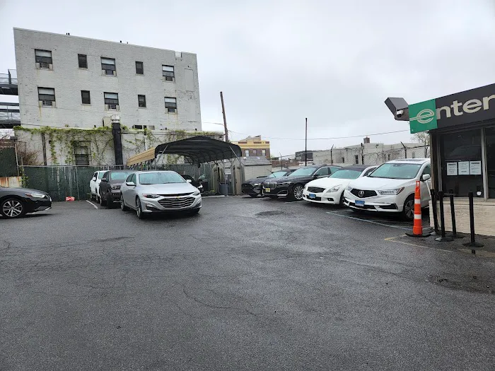 Enterprise Rent-A-Car Picture 3