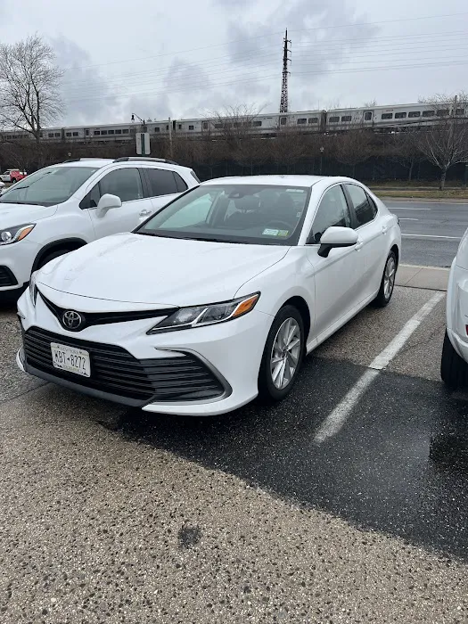 Avis Car Rental Picture 1