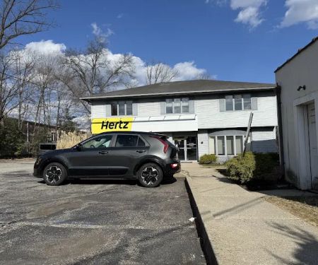 Hertz Car Rental - Upper Saddle River - Route 17 North