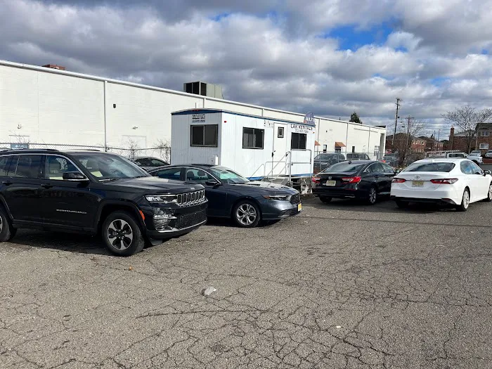 Lenox Car Rental Picture 2
