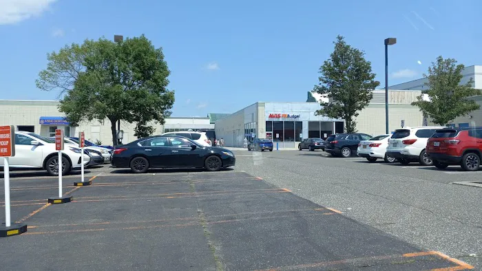 Avis Car Rental Picture 1