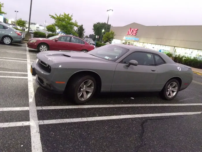 Hertz Car Rental - Hicksville - West John Street Picture 9