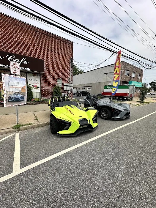 Strong Island Slingshot Rentals Picture 6