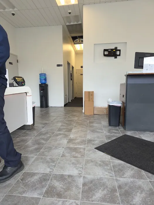 Dollar Car Rental - Freeport Dollar Picture 2
