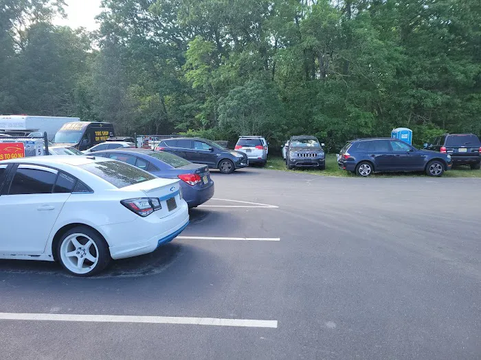 Goldstar Auto Rental Picture 2