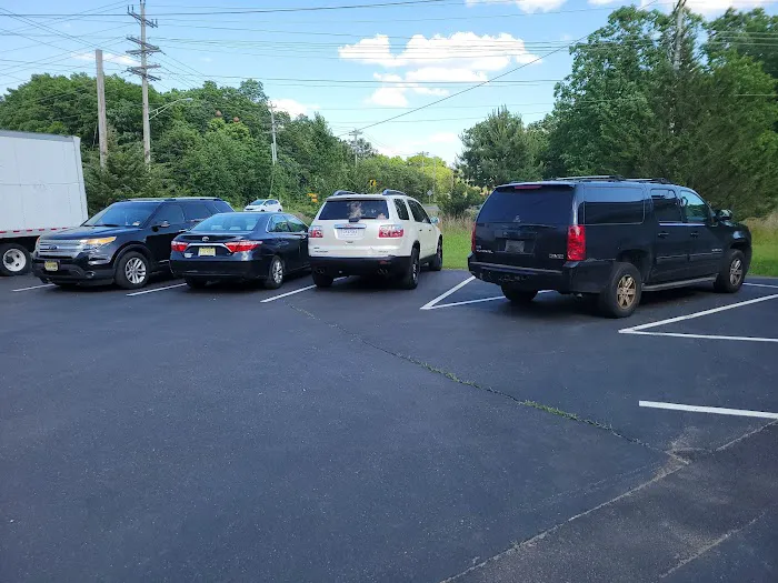 Goldstar Auto Rental Picture 1