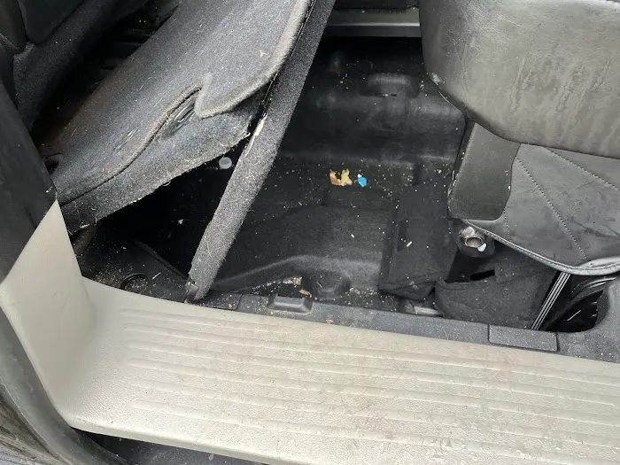Avis Car Rental Picture 1