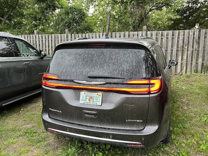 Avis Car Rental Picture 7