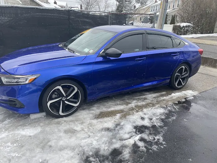 107 Motors Auto Sales & Car Rentals Picture 2