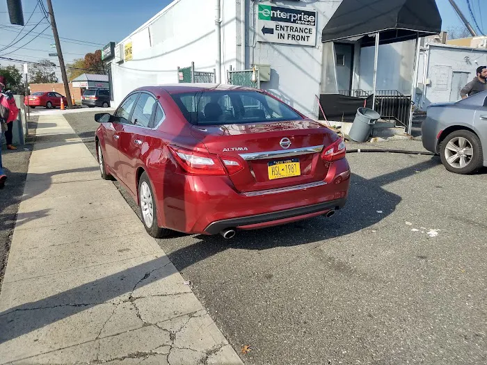 Enterprise Rent-A-Car Picture 3