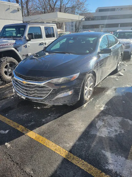 Hertz Car Rental - White Plains - Haarlem Avenue Picture 5
