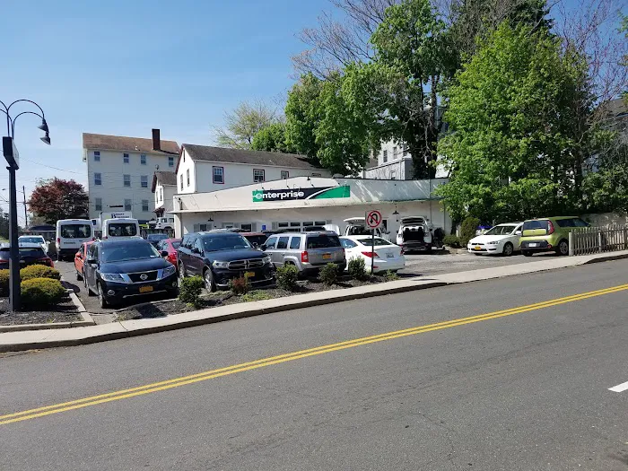 Enterprise Rent-A-Car Picture 5