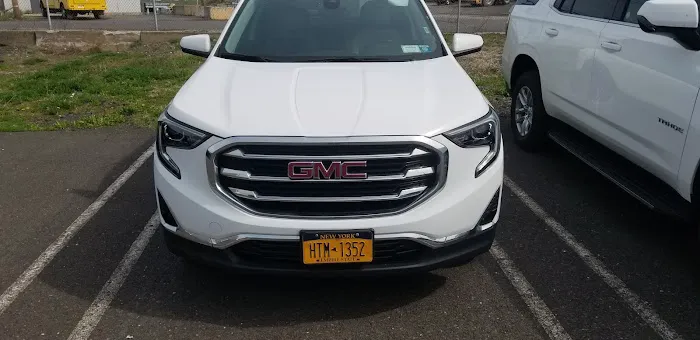 Avis Car Rental Picture 2
