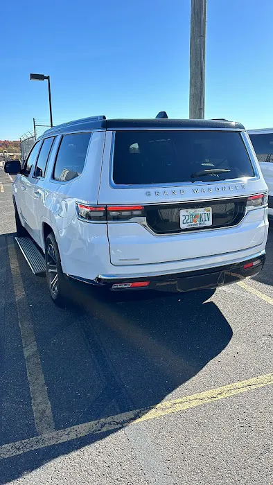 Avis Car Rental Picture 1
