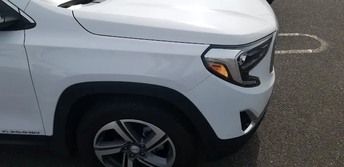 Avis Car Rental Picture 4