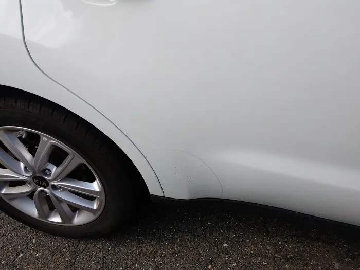 Avis Car Rental Picture 4
