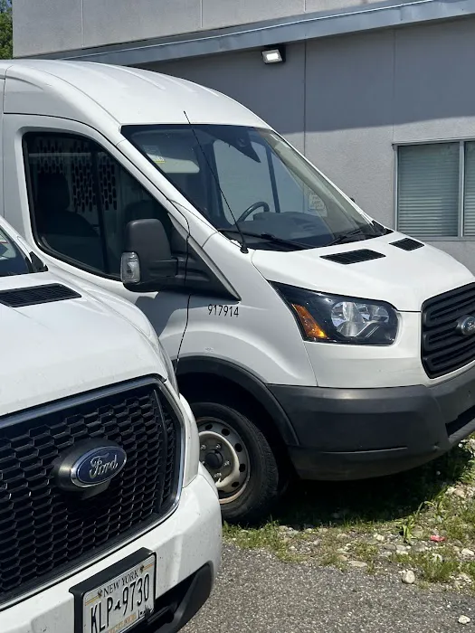 Avis Car Rental Picture 2