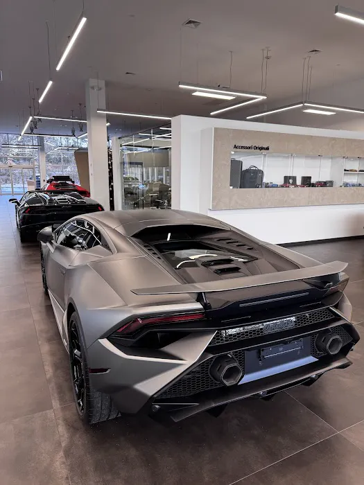 BluStreet Exotic Car Rentals Picture 1