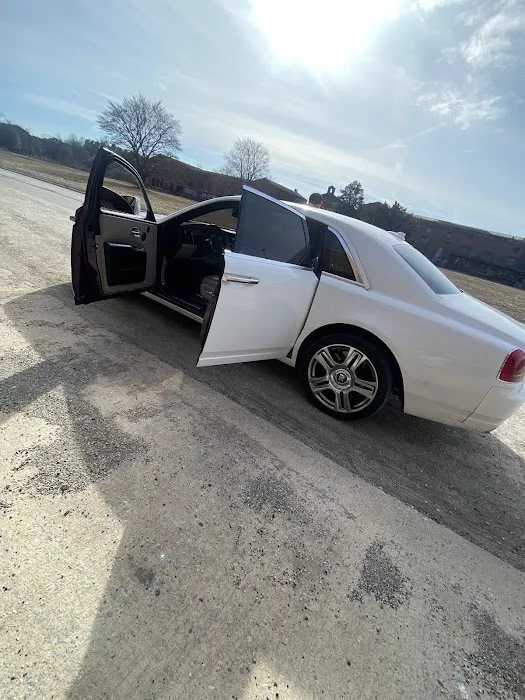 BluStreet Exotic Car Rentals Picture 9