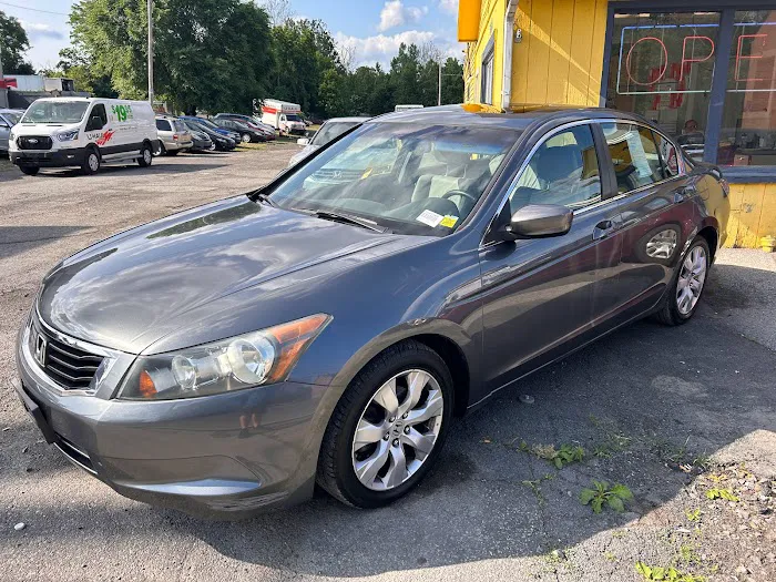 Rent a Car Picture 4