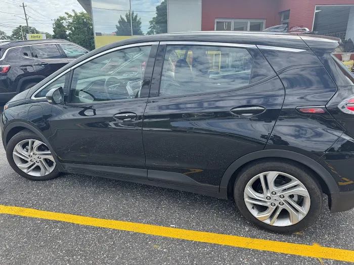 Hertz Car Rental - Smithtown - East Jericho Turnpike Picture 10