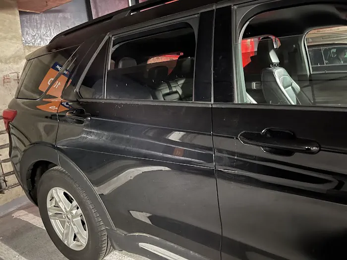 Avis Car Rental Picture 3