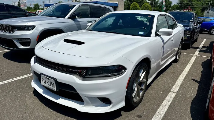 Avis Car Rental Picture 1