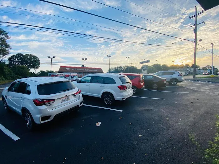 Avis Car Rental Picture 3