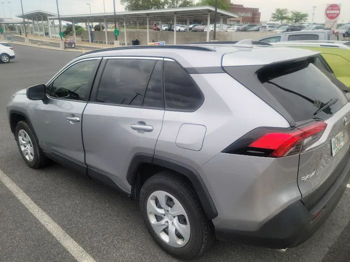 Thrifty Rental Car Picture 1