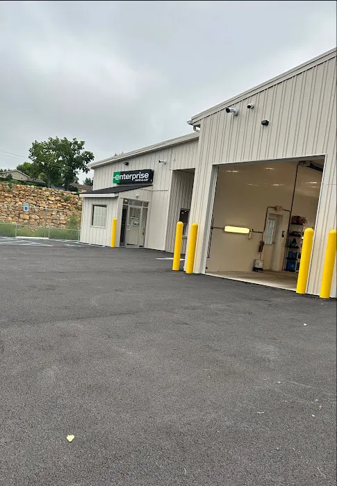 Enterprise Rent-A-Car Picture 5
