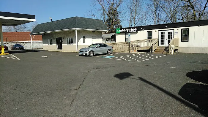 Enterprise Rent-A-Car Picture 2
