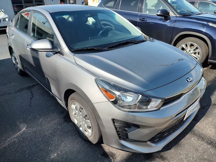 Avis Car Rental Picture 2