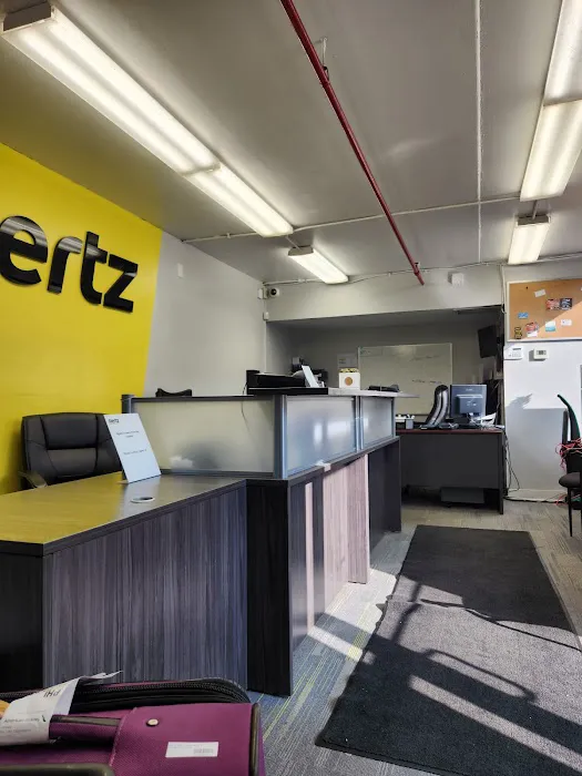 Hertz Car Rental - Philadelphia - Presidential Boulevard Picture 5