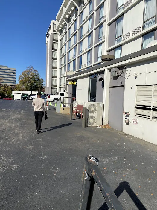 Hertz Car Rental - Philadelphia - Presidential Boulevard Picture 4
