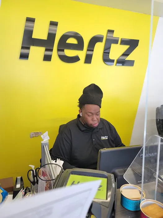 Hertz Car Rental - Philadelphia - Presidential Boulevard Picture 7