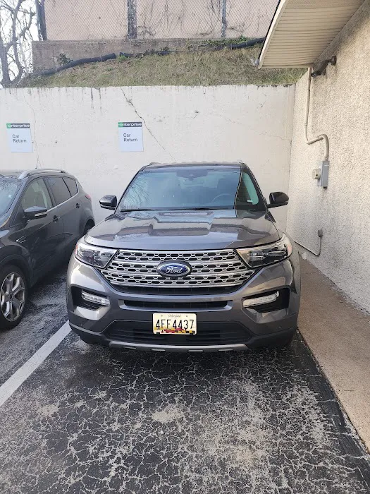 Enterprise Rent-A-Car Picture 4