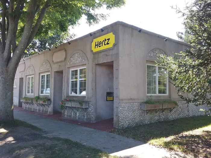 Hertz Car Rental - Southamption - Maple Street Picture 5
