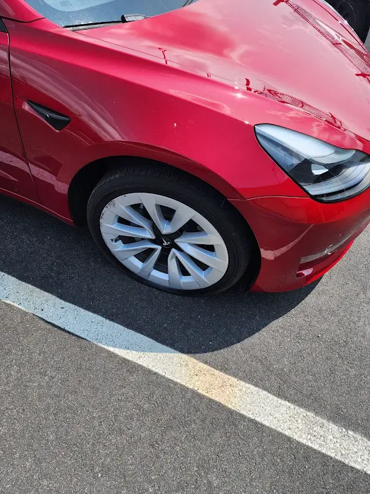 Uber- Hertz Car Rental Picture 2