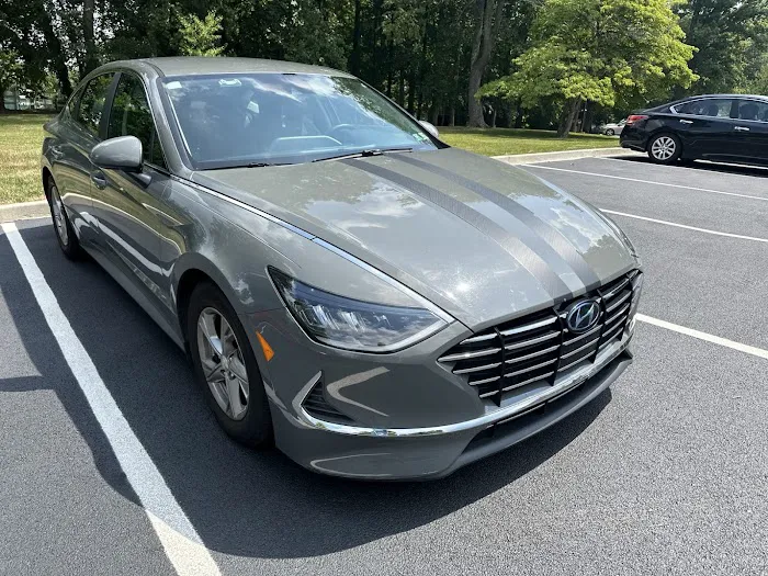BIZANQ Rent-a-car Picture 2