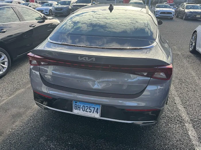 Avis Car Rental Picture 8