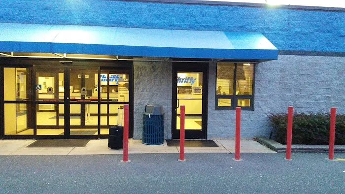 Thrifty Car Rental - Philadelphia International Airport Picture 4