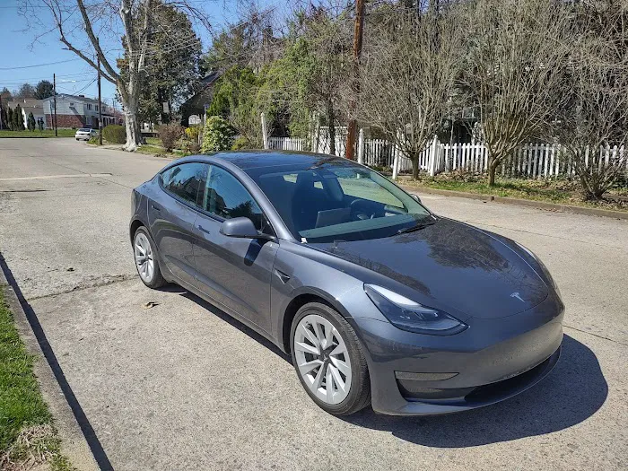 Mo’s Airport Rental Cars Hosted on Turo Picture 3