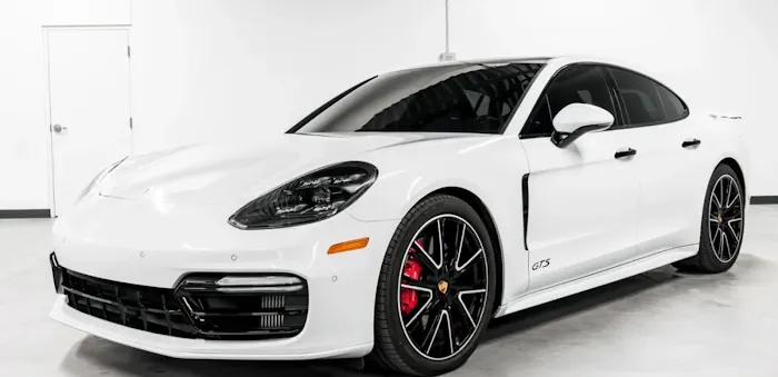 F & M Car Rentals Picture 3