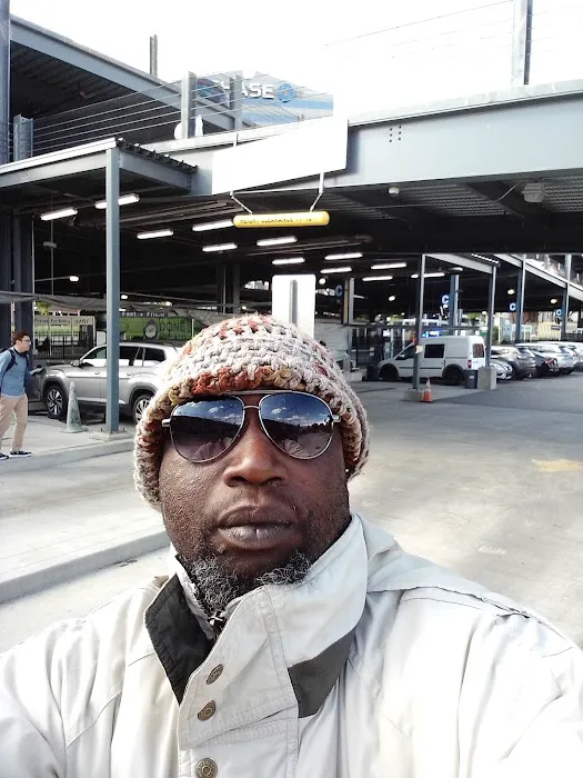 Enterprise Rent-A-Car Picture 4