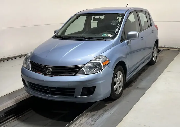 Diavaeh Car Rental Picture 3